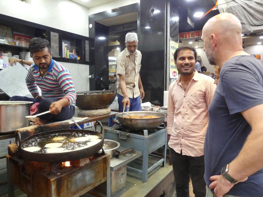Afternoon Walking tour -The Pushkar Route - Shopping-free and spirituality-first: How the tour keeps it honest