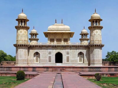 Agra: Baby Taj and Mehtab Bagh Sunset Viewpoint Tour - Baby Taj (Itimad-ud-Daulah) in About One Hour: Details You’ll Actually Notice