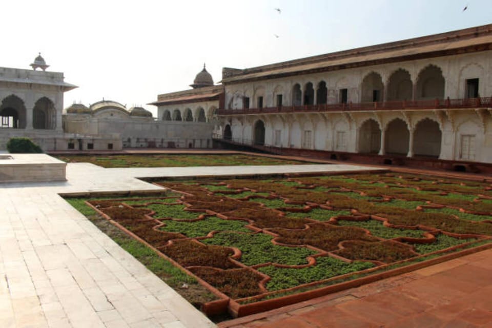Agra fort, Baby Taj & Mehtab Bagh Express Ticket With Option - What to watch for before you book