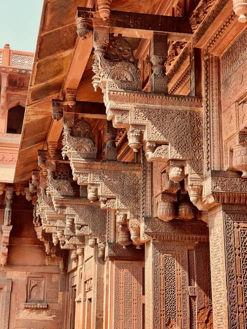 Agra Fort: Guided UNESCO Heritage Walking Tour - Mirrored palace and Anguri Bagh: geometry you can actually see