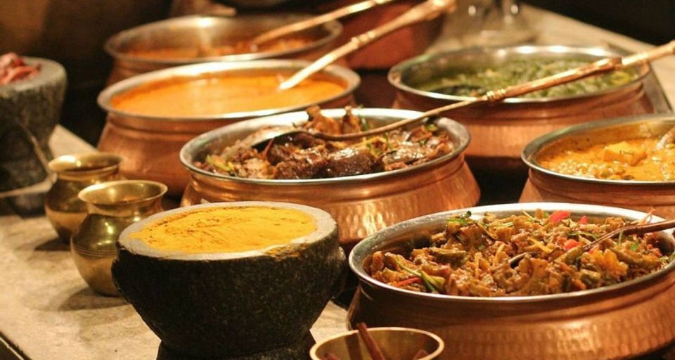Agra: Indian Food Private Cooking Class - Amir and the guide role: English, Spanish, and real explanations