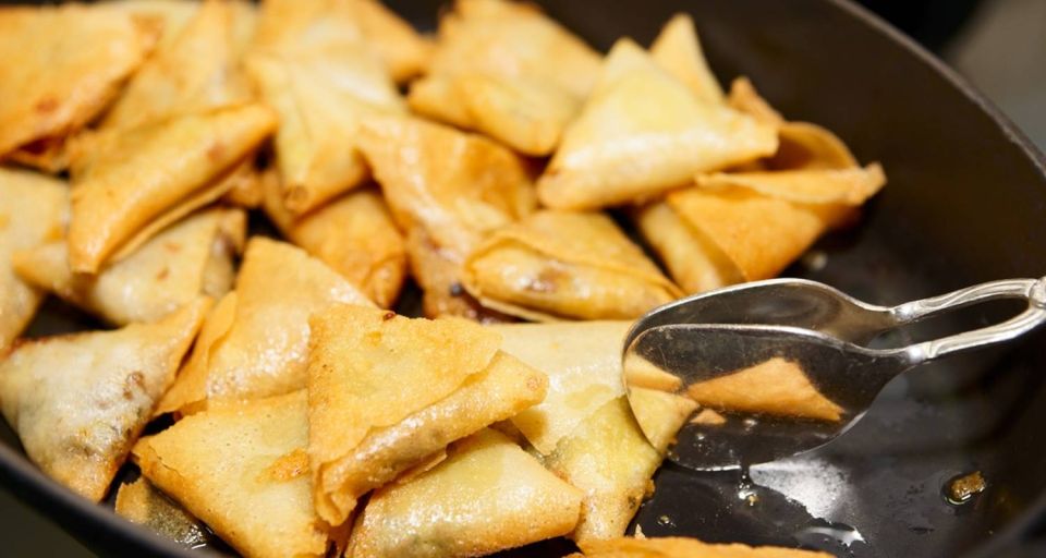 Agra: Indian Food Private Cooking Class - Comfort, safety, and communication: handle the home-setting reality