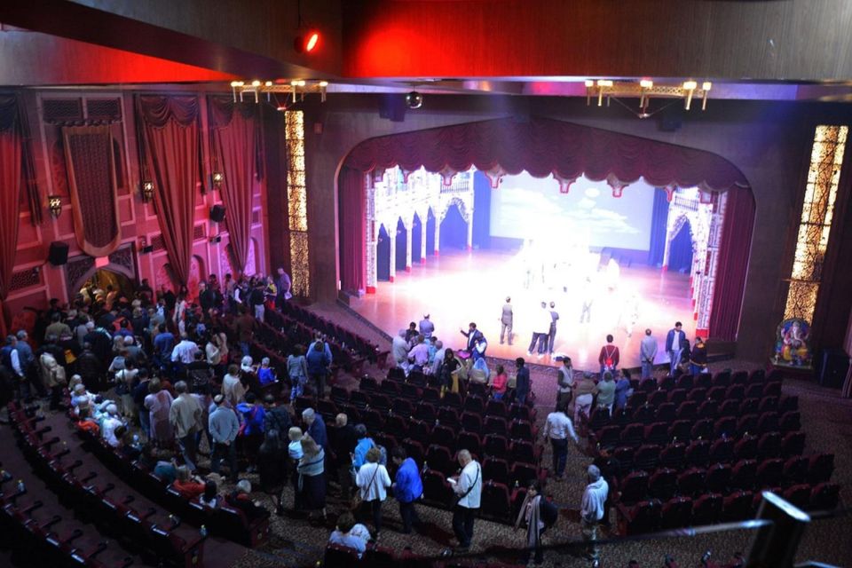 Agra: Mohabbat the Taj show tickets and agra transfers - Following along in multiple languages: Hindi/Urdu plus translation headphones