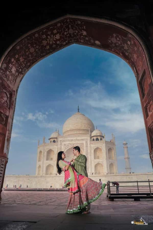 Agra: Premier Tour of Taj Mahal & Agra Fort All Inclusive - Lunch in Agra: a normal break, with pay-as-you-eat comfort