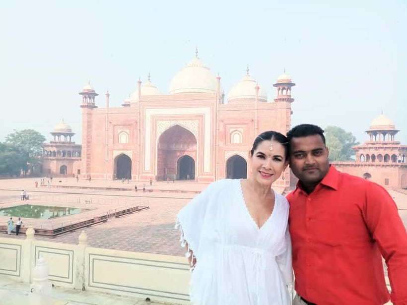 Agra: Skip-the-Line Fast Entry Ticket to the Taj Mahal - Timing and closures: plan your Agra day around Friday