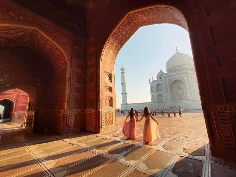 Agra: Skip-the-Line Taj Mahal & Agra Fort Private Tour - Agra Fort Inside the Walls: Courtyards, Palaces, and Framed Views