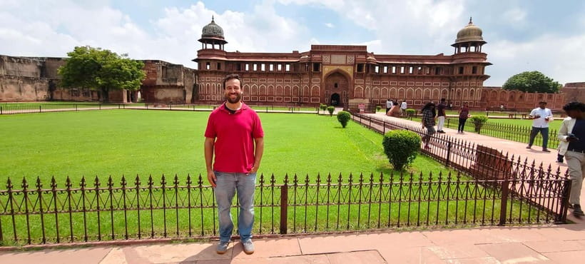 Agra: Taj Mahal, Agra Fort & Fatehpur Sikri Guided Tour - Lunch and craft stops: what to watch for