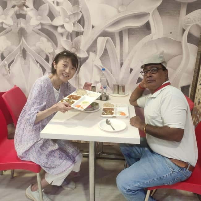 Agra: Taj Mahal and Agra Fort Private Tour with Lunch - Lunch at a Multi-Cuisine Restaurant Without Breaking the Flow