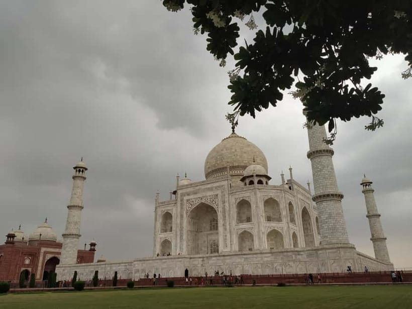 Agra: Taj Mahal and Mausoleum Guided Tour with Skip-the-Line - Agra Fort Optional Add-On: When It’s Worth Your Time