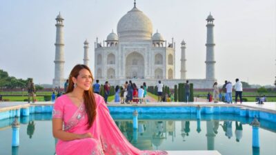 Agra: Taj Mahal and Mausoleum Tour with Skip-the-Line Entry - AC Pickup in Agra Cantt or Agra: Getting There Without Wasting Hours