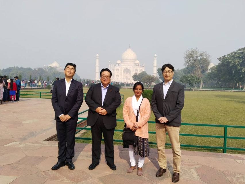 Agra: Taj Mahal Entry Tickets with optional Licensed Guide - Skip the ticket line with less confusion