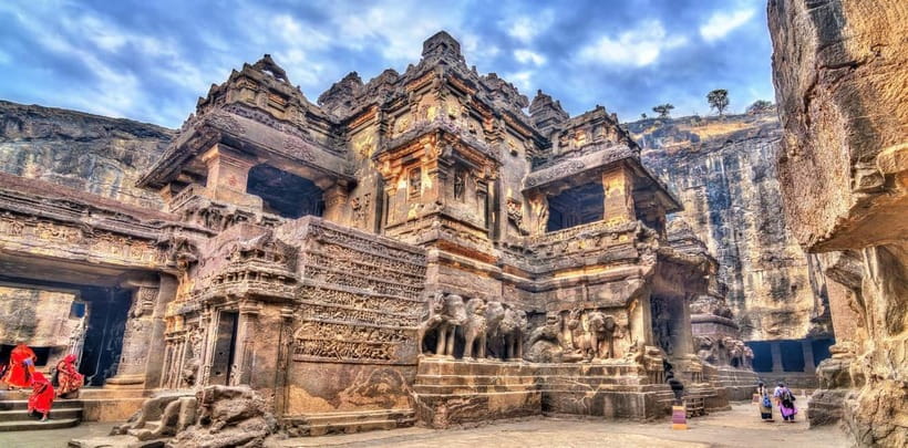 Ajanta & Ellora : Day Tour from Mumbai with Flight Tickets - Ellora Caves: Kailasa Temple and 34 rock-cut sites