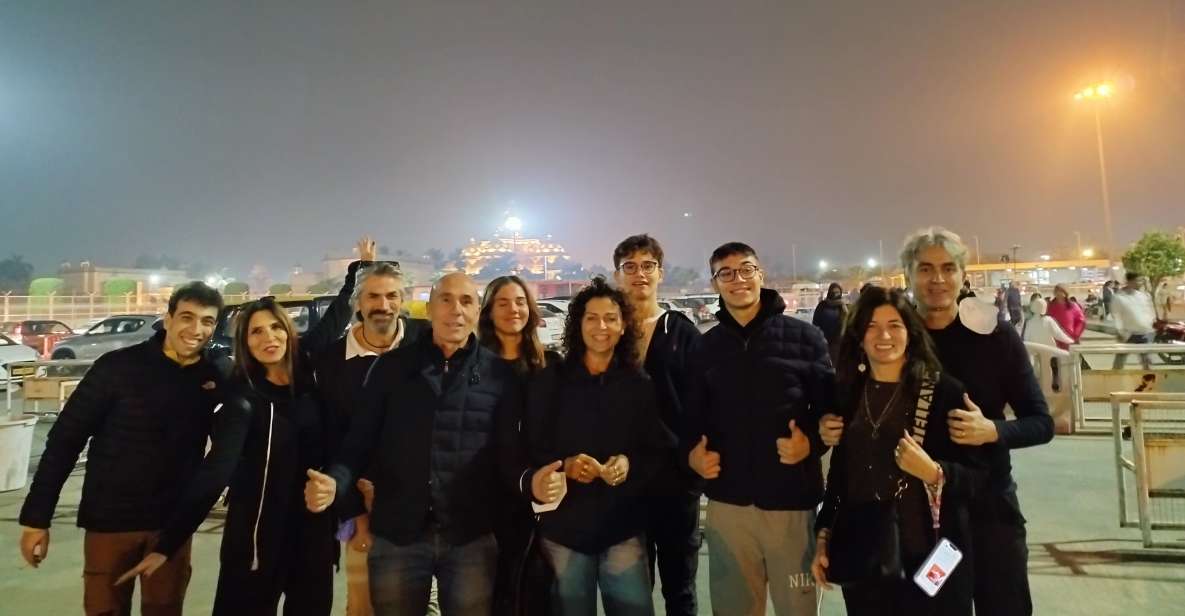 Akshardham Light & Fountain Show with Pick-up & Drop-off - Akshardham Temple at night: what this tour really delivers