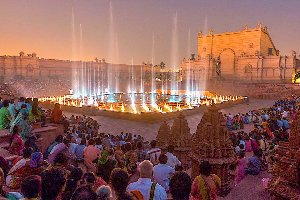 Akshardham Light & Fountain Show with Pick-up & Drop-off - The evening finale: light and fountain show + language reality check