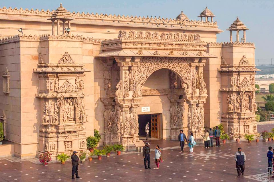 Akshardham Light & Fountain Show with Pick-up & Drop-off - What’s included, what’s not, and how to judge the $28 value
