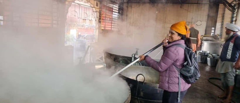 Amritsar: Golden Temple and Jallianwala Bagh Guided Tour - Akal Takht and the surrounding stops: Baba Deep Singh and more meaning