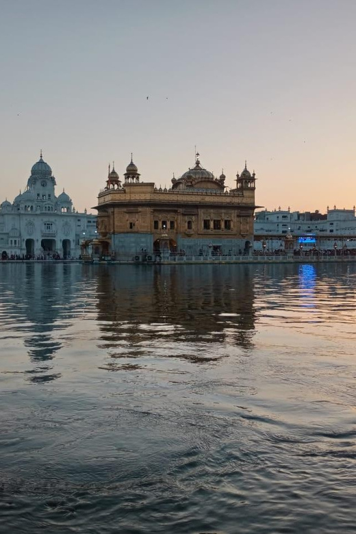 Amritsar: Golden Temple, Jallianwala Bagh, Wagah Border Tour - Wagah Border Ceremony at Attari: Seats, Timing, and the Heat