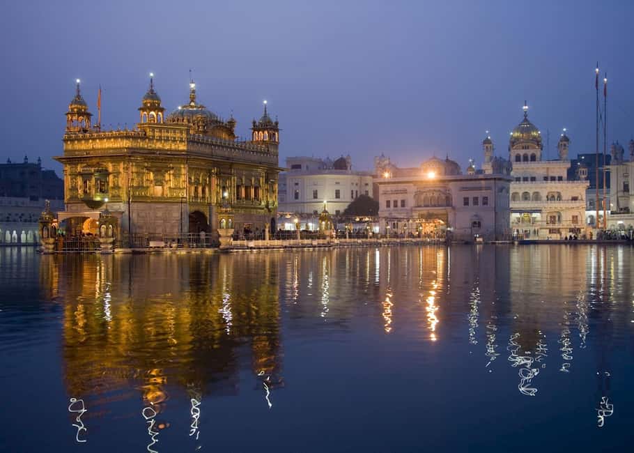 Amritsar Golden Temple- Night view walking tour - Golden Temple entry: what your guide helps you get right