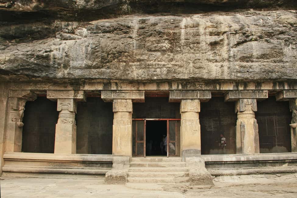 Aurangabad: 3-day Lonar Crater, Ajanta, & Ellora Caves Tour - Comfort, Food, and Timing Tips That Keep the Trip Smooth