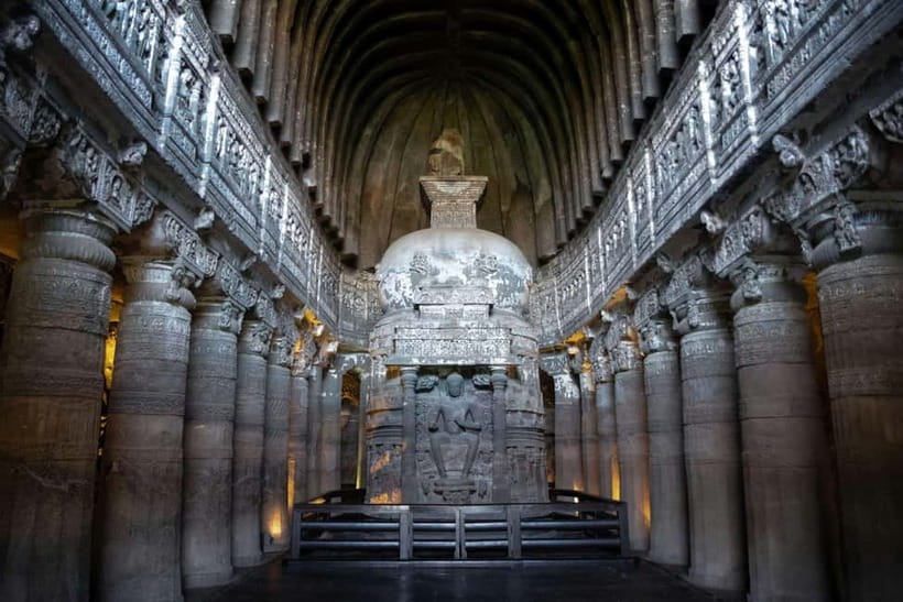 Aurangabad to Ajanta and Ellora: 2-Day All-Inclusive Tour - Day 2: 8:00 a.m. Ellora run, plus the Bibi Ka Maqbara bonus
