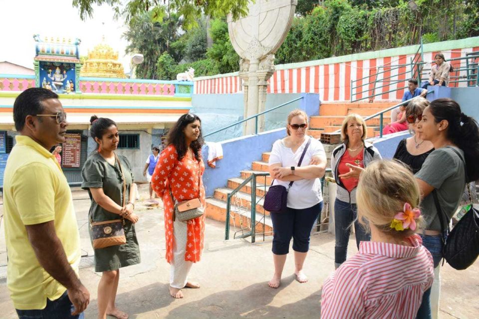 Bangalore: Basavanagudi Walking Tour with Bull Temple - Meet at Vidyarthi Bhavan: coffee, snacks, and a strong local start