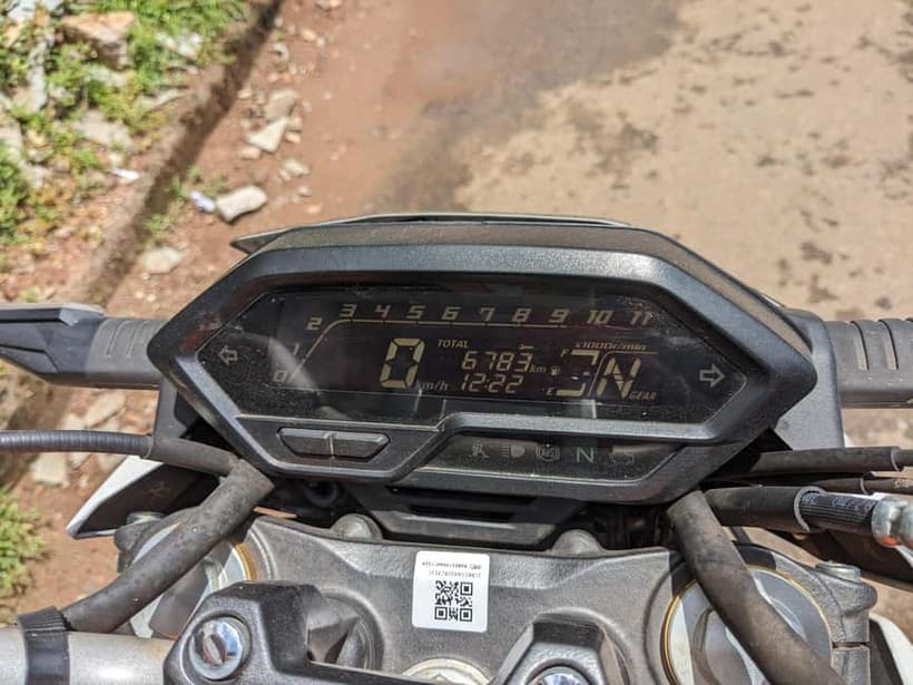 Bangalore: Motor Bike Ride City Tour with local Expert - Bike taxi + safety helmet: how the ride stays comfortable