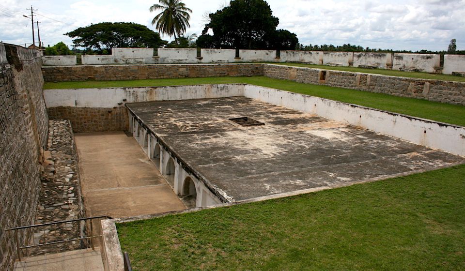 Bangalore: Mysore Tour with Lunch and Guide - Sri Rangapatnam choice: Tipu Sultan’s Summer Palace and the Bailey Dungeon