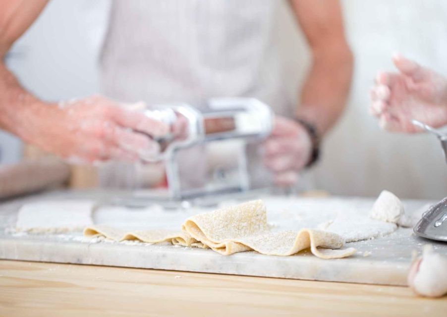 Bangalore: Traditional Cooking Classes & Dinner with Family - Choosing Your Dishes: 5 Delicacies and a Drink Pairing