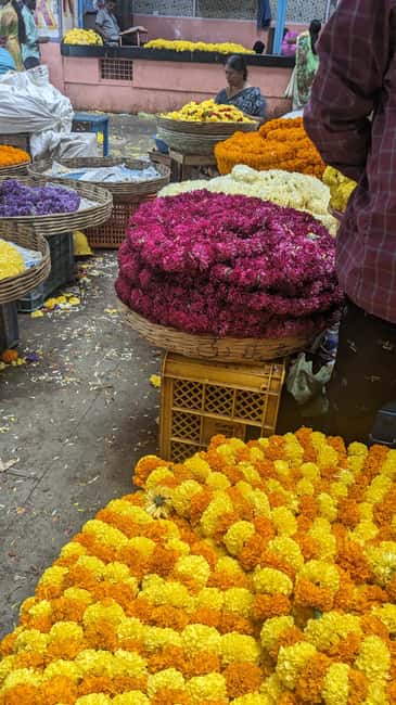 Bangalore Walking Tour KR Flower Market,Fort,Tippu palace - Who this tour suits best (and who should think twice)