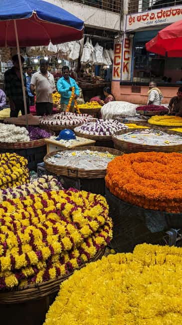 Bangalore Walking Tour KR Flower Market,Fort,Tippu palace - Tips to get the most from KR Market and Fort