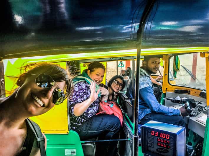 Best of Bangalore in a Tuk Tuk - Private Tour for 3 Hours - Getting Oriented Outside MG Road Metro: Quick Start