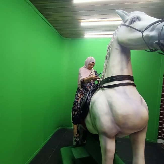 Bollywood Studio Guided Half-Day Tour - Studio Condition: The Part You Should Not Ignore