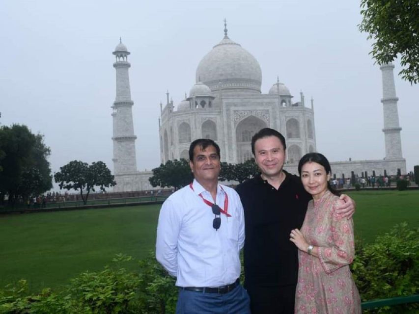 Book Govt. Approved Tour Guide For Taj Mahal & Fort - Meeting in Agra: Quick Setup, Then Straight to the Best Parts