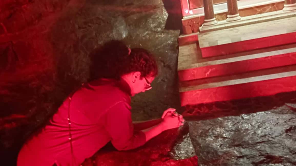 Chennai: St. Thomas Trail & Madras War Cemetery - Little Mount’s caves and handprints at AD 68