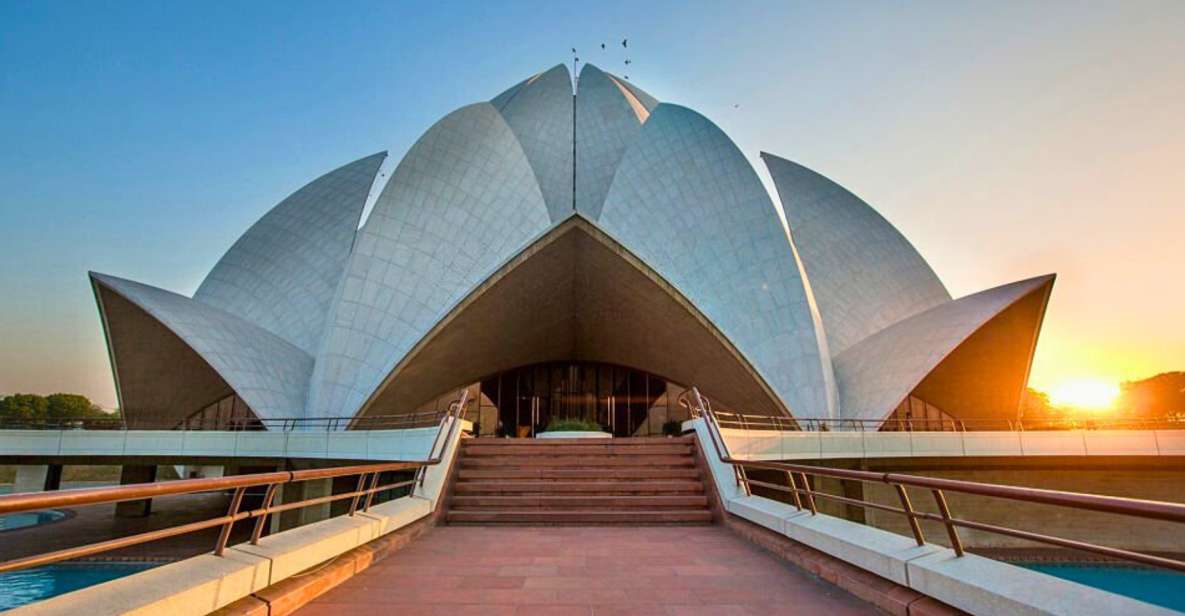 Delhi: 6-Hours Delhi Spiritual Sites With Famous Temples - New Delhi Lunch Break: Where the Day Regroups