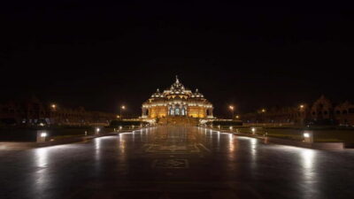 Delhi: Akshardham Temple Tour with Light and Water Show - Pickup, timing, and the temple rules that can trip you up