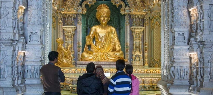 Delhi: Akshardham Temple Tour with Light and Water Show - Price and value: how this $7 tour makes sense for short stays