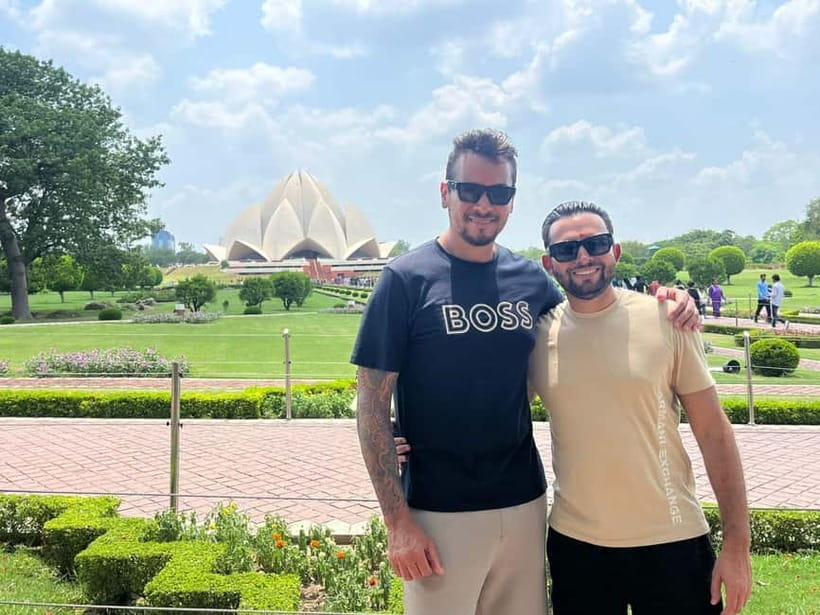 Delhi: Customizable Old and New Delhi Half or Full Day Tour - Lotus Temple and Agrasen ki Baoli: Two Ways to Stop Scrolling