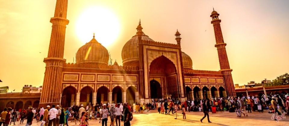 Delhi: Evening Tour of Old Delhi City with Guide - Jama Masjid: India’s largest mosque and why the views are worth it