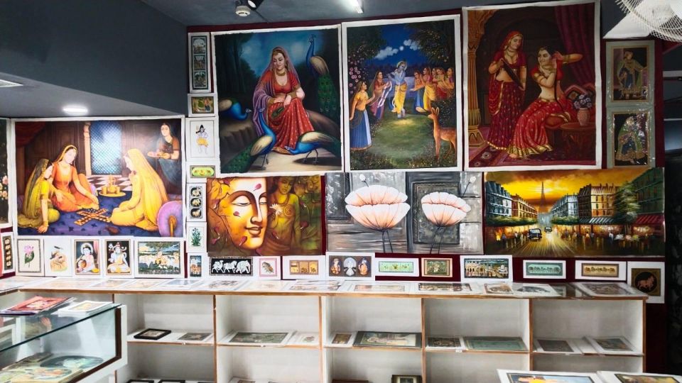 Delhi Exclusive Guided Shopping Tour in AC car and transfers - A Shopping Tour, Not a City Tour