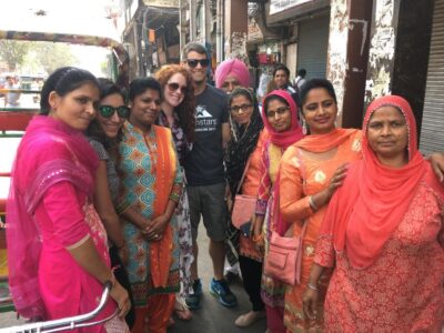 Delhi Exclusive Guided Shopping Tour in AC car and transfers - Getting Picked Up, Staying Comfortable, and Moving Fast
