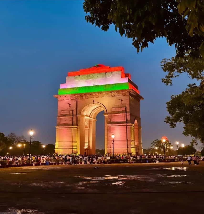Delhi: Exclusive Private Evening Delhi Sightseeing Tour - Rashtrapati Bhavan drive-by: big architecture, quick views