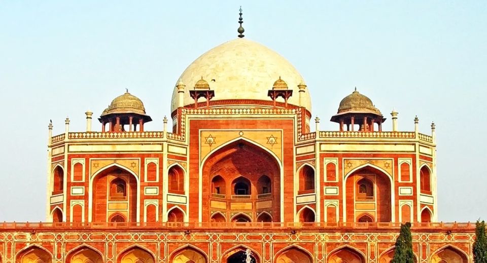 Delhi: Full or Half-Day Private City Tour with Guide - Gurudwara Bangla Sahib and the Community Kitchen in Action