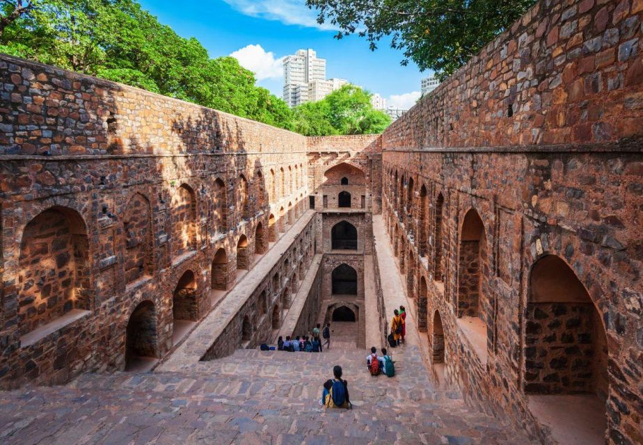 Delhi: Half-Day Private Guided City Sightseeing Tour - Lodhi Garden: a shaded pause with tree shade, birds, and Mughal monuments