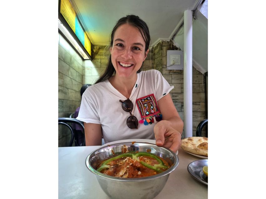 Delhi Like a Local: Food & Photography Full Day Tour - Bangla Sahib’s Gurudwara: Sikh serenity and a kitchen that feeds thousands
