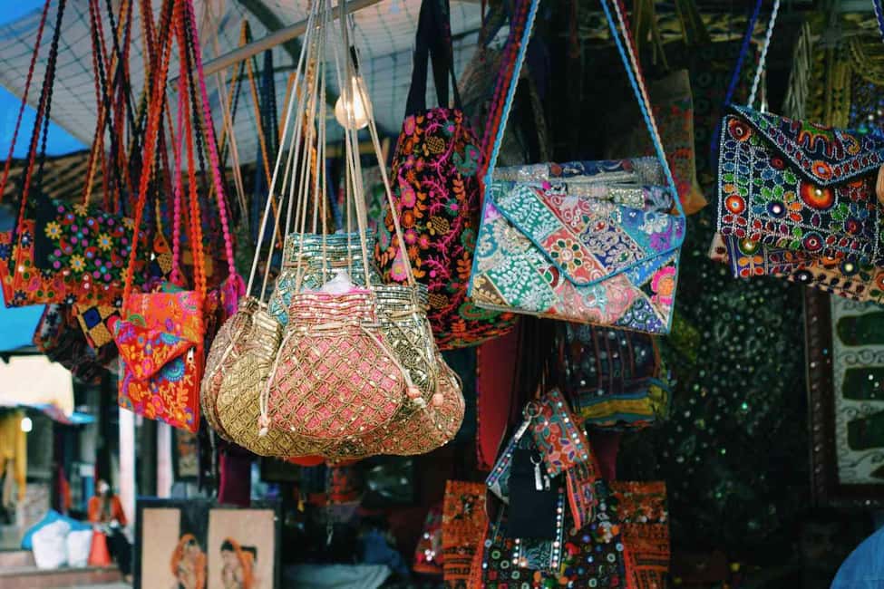 Delhi Markets: A Cultural Shopping Experience with an Expert - Matia Mahal Near Jama Masjid: Spices, Kitchenware, and Street Smells