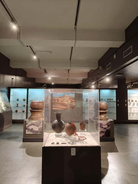 Delhi: National Museum Tour - Miniature Paintings Gallery: why small takes skill