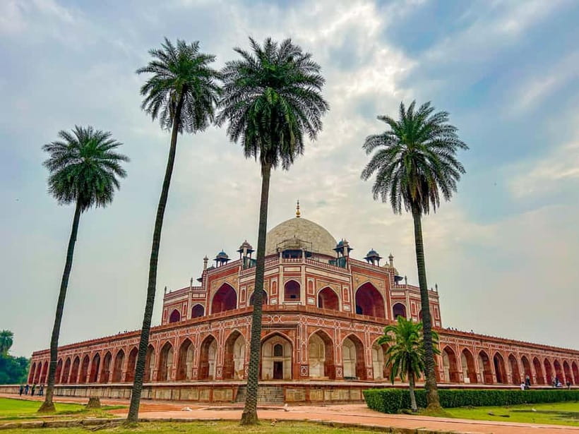 DELHI: NEW AND OLD SELF ITINERARY FULL DAY OR HALF DAY TOUR - Private Pickup and an AC Escape From Delhi Traffic