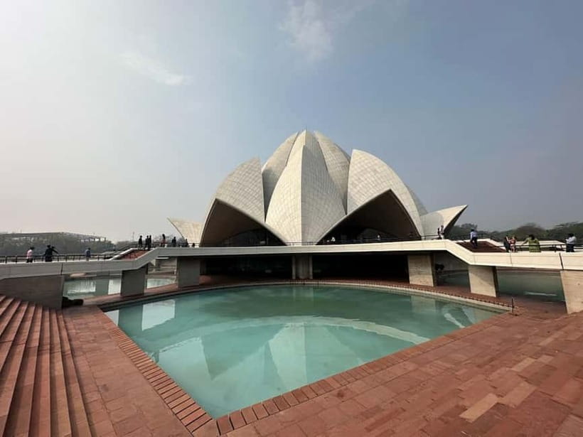Delhi: Old and New Delhi Guided Full or Half-Day Tour - Old Delhi Bonus Stops: Red Fort Outside and Rajghat