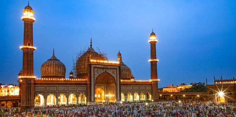 Delhi: Old Delhi Guided Tour with Rickshaw & Entry Tickets - Why Old Delhi Feels Different When You Have a Private Guide